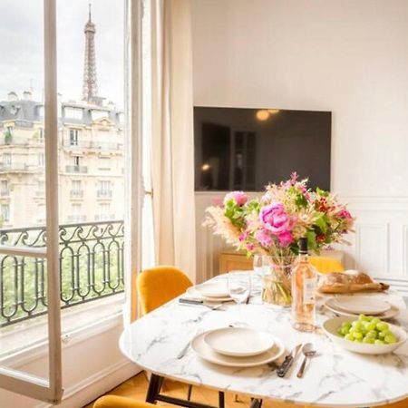 Luxury Suites Tour Eiffel Best View パリ エクステリア 写真