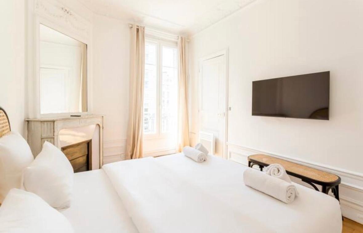 Luxury Suites Tour Eiffel Best View パリ エクステリア 写真